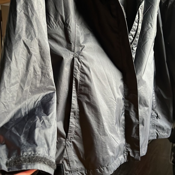 Columbia Rain Coat - Picture 7 of 7